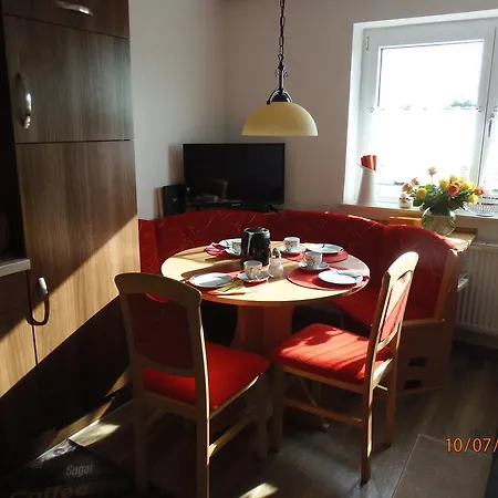 Desirée Apartment *